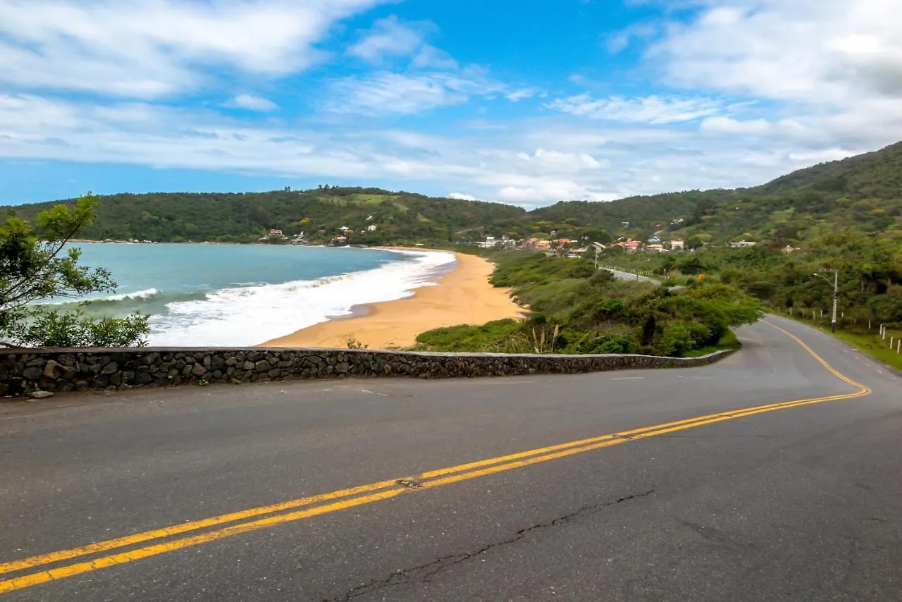 Casa em Balneário Camboriú na Praia do Estaleiro Casa de Férias